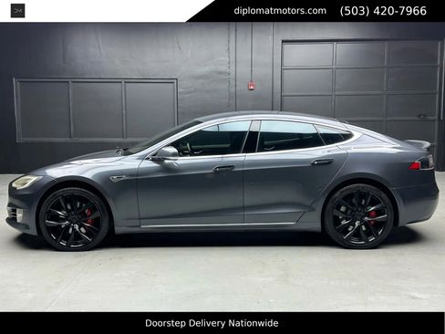 Used 2016 Tesla Model S P100D image 4