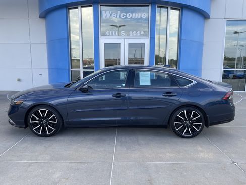 Used 2024 Honda Accord Touring image 1