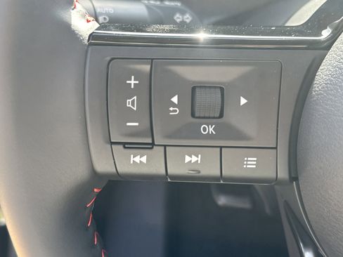 New 2026 Nissan Kicks SR FWD image 20