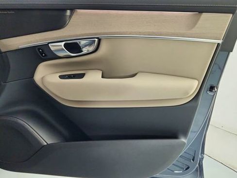 Used 2026 Volvo XC90 B6 Plus w/ Protection Package AWD/4WD image 41