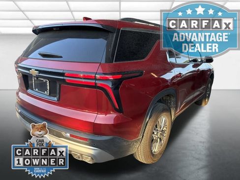Used 2026 Chevrolet Traverse LT w/ Driver Confidence Package FWD image 2