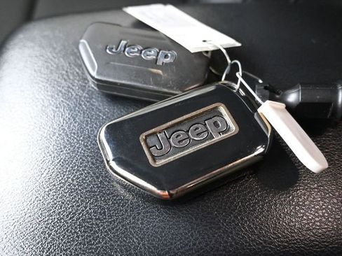 Used 2020 Jeep Gladiator Sport w/ Quick Order Package 24S image 16