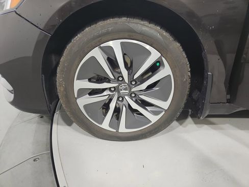 Used 2018 Honda Accord Touring image 27