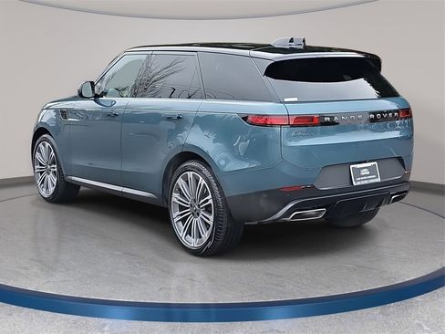 Used 2024 Land Rover Range Rover Sport SE image 7