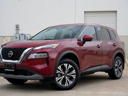Used 2023 Nissan Rogue SV FWD image 2