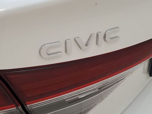 Certified 2025 Honda Civic Sport image 19