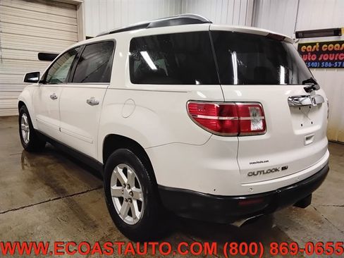 Used 2008 Saturn Outlook XR w/ Premium Trim Package AWD/4WD image 6