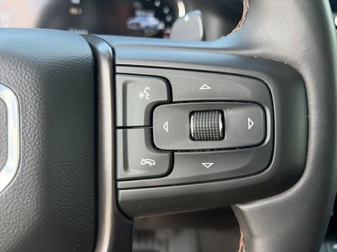 Used 2025 GMC Sierra 1500 AT4 w/ AT4 Premium Package AWD/4WD image 23
