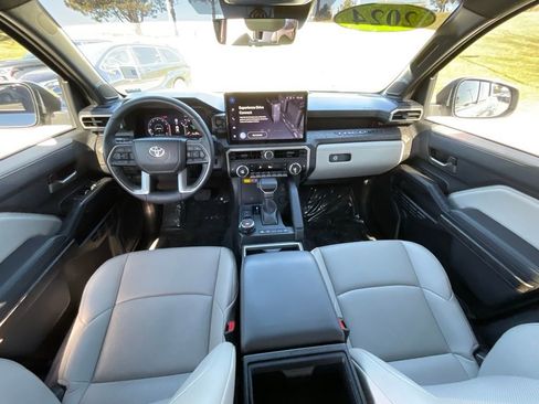 Used 2024 Toyota Tacoma Limited w/ Limited Package (LT) image 8