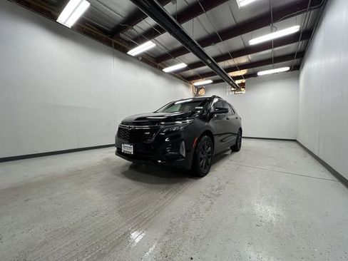 Certified 2023 Chevrolet Equinox RS image 4