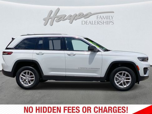 Used 2024 Jeep Grand Cherokee Laredo X RWD image 2