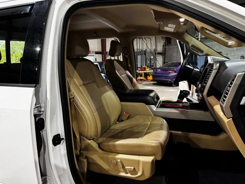 Used 2016 Ford F150 Lariat w/ Equipment Group 502A Luxury image 27