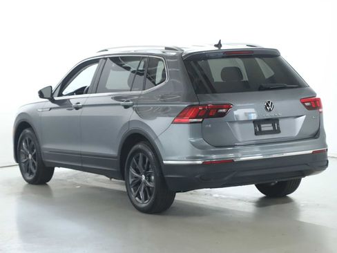 Certified 2024 Volkswagen Tiguan SE w/ Panoramic Sunroof Package AWD/4WD image 43