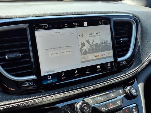 New 2026 Chrysler Pacifica Select FWD image 4