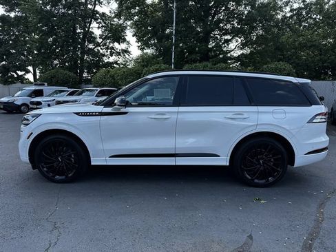 Used 2024 Lincoln Aviator Reserve w/ Jet Package AWD/4WD image 8