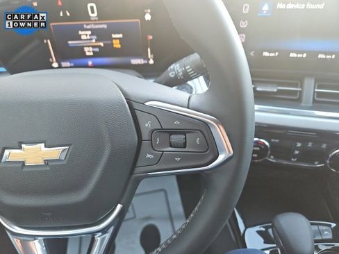 Used 2025 Chevrolet Trax LT w/ Driver Confidence Package image 16