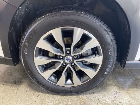 Used 2023 Subaru Outback Limited AWD/4WD image 9