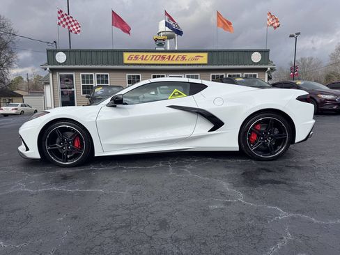 Used 2024 Chevrolet Corvette Stingray 2dr Coupe w/1LT image 2
