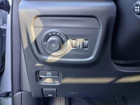 New 2025 Jeep Grand Cherokee Limited w/ Luxury Tech Group II AWD/4WD image 29