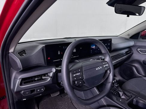 Used 2025 Kia K4 FWD image 9