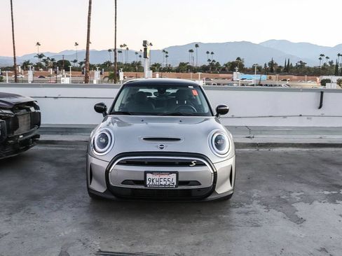 Used 2024 MINI Cooper SE FWD image 3