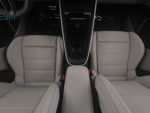 Used 2024 Porsche Macan 4 Electric AWD/4WD image 27