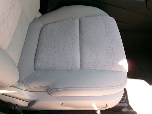 Used 2015 Ford Explorer FWD image 17