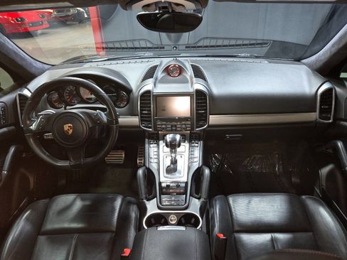 Used 2013 Porsche Cayenne GTS image 9