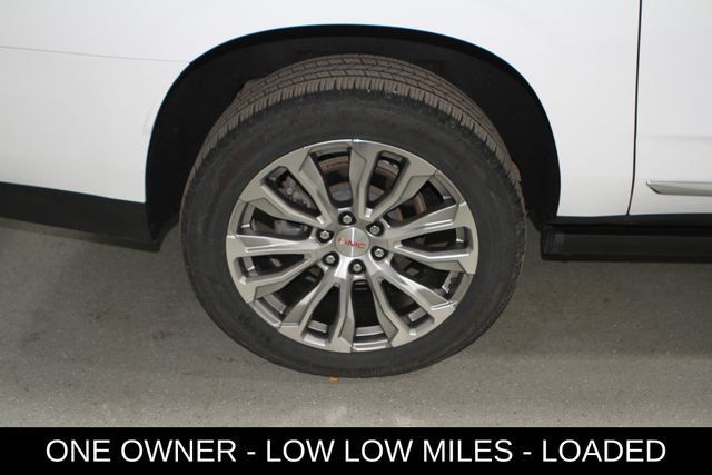 Used 2022 GMC Yukon XL Denali AWD/4WD image 5