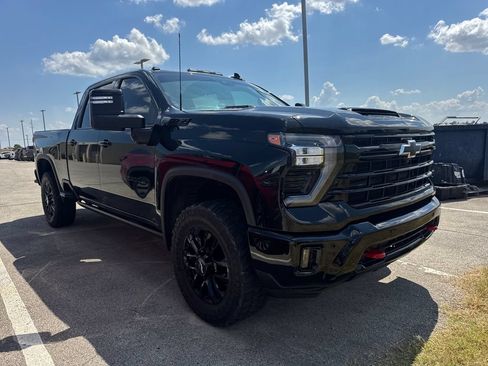 Used 2025 Chevrolet Silverado 2500 LTZ w/ LTZ Plus Package AWD/4WD image 5