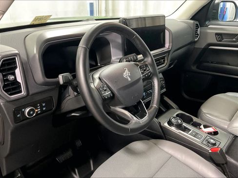 Used 2025 Ford Bronco Sport Badlands image 8