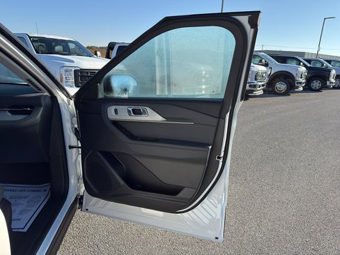 New 2026 Ford Explorer Active w/ Active Comfort Package image 15