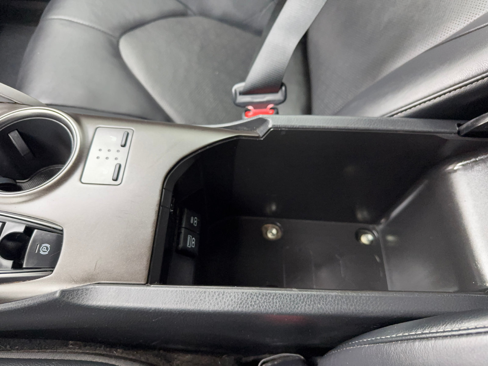 Used 2021 Toyota Camry XSE FWD image 22