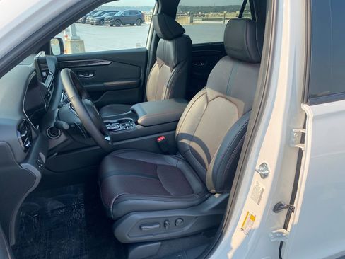 New 2025 Honda Pilot Black Edition image 18