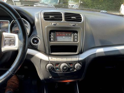 Used 2018 Dodge Journey SE w/ Popular Equipment Group FWD image 15