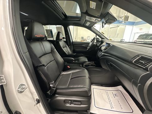 Used 2023 Honda Passport TrailSport image 27