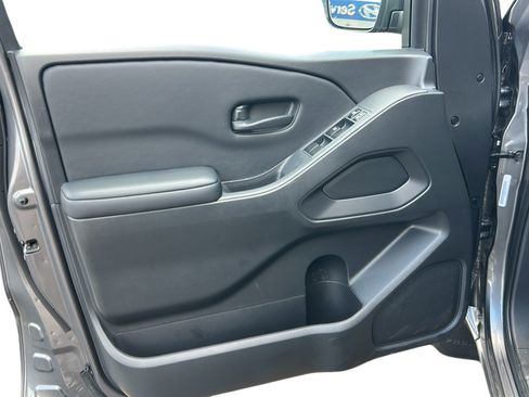 Used 2025 Nissan Frontier S RWD image 10