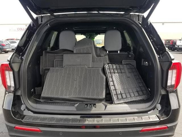 Certified 2025 Ford Explorer ST AWD/4WD image 4