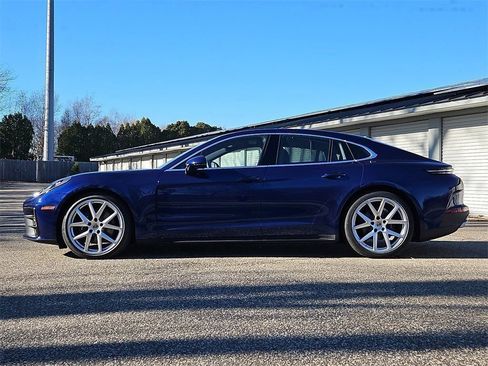New 2026 Porsche Panamera 4 image 2