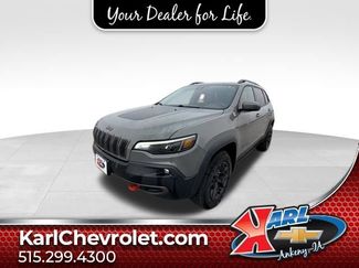Used 2019 Jeep Cherokee Trailhawk video 1