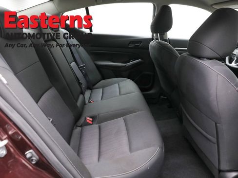 Used 2023 Nissan Altima 2.5 SV FWD image 23