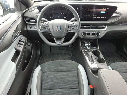 Certified 2024 Buick Envista Preferred w/ Convenience I Package image 11