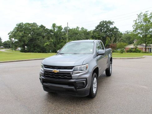 Used 2022 Chevrolet Colorado LT w/ Fleet Safety Package RWD image 4