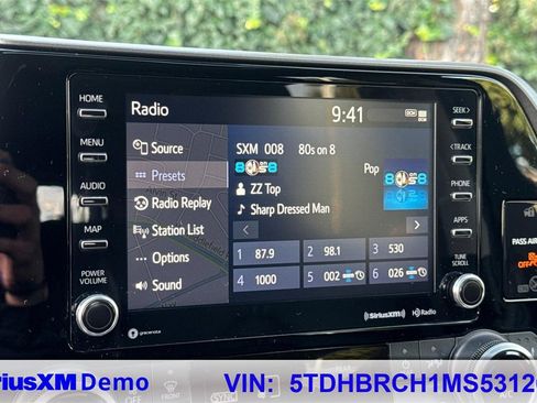 Certified 2021 Toyota Highlander XLE image 28