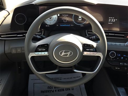 Certified 2024 Hyundai Elantra SEL image 13