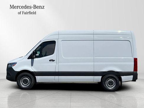 Used 2026 Mercedes-Benz Sprinter 2500 image 4