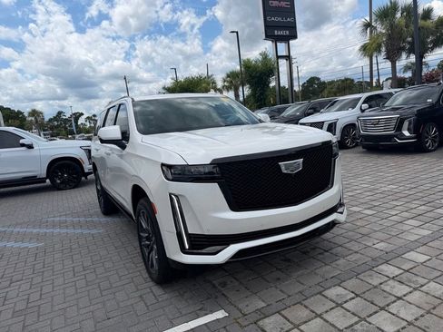 Used 2024 Cadillac Escalade Sport Platinum w/ Heavy-Duty Trailer Package AWD/4WD image 6