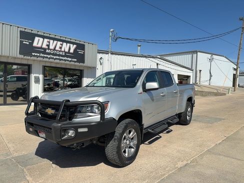 Used 2018 Chevrolet Colorado Z71 AWD/4WD image 2