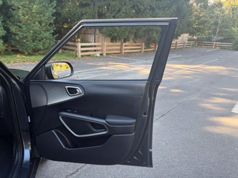 Used 2024 Kia Soul LX FWD image 31