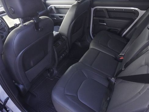 New 2026 Land Rover Defender 110 X-Dynamic SE image 29